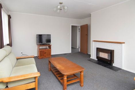 Photo of property in 18 Montrose Place, Takaro, Palmerston North, 4412