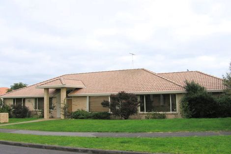 Photo of property in 2 Etwall Court, Dannemora, Auckland, 2016