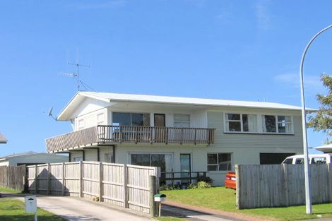 Photo of property in 17 Farm Street, Mount Maunganui, 3116