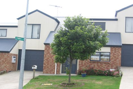 Photo of property in 31a Kelman Road, Kelston, Auckland, 0602