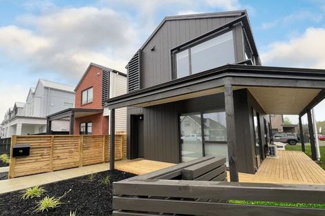 Photo of property in 16 Yellow Pear Lane, Karaka, 2578