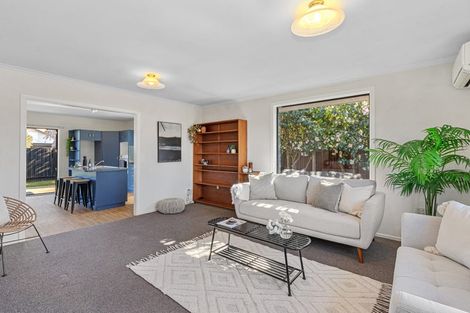 Photo of property in 2/205 Matsons Avenue, Papanui, Christchurch, 8053