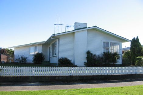 Photo of property in 41 Holdsworth Avenue, Milson, Palmerston North, 4414