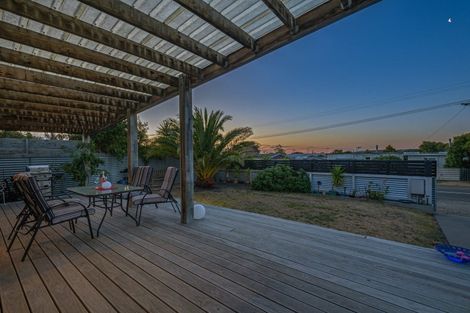 Photo of property in 41 Punga Street, Tangimoana, 4822