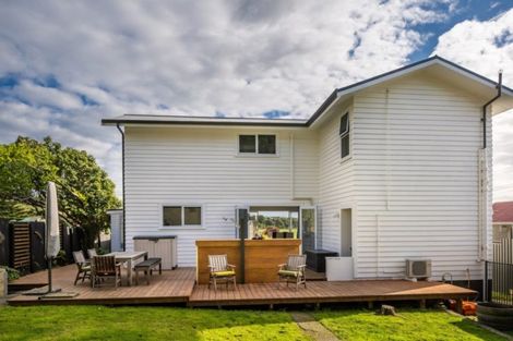 Photo of property in 2/11 Awarua Street, Elsdon, Porirua, 5022