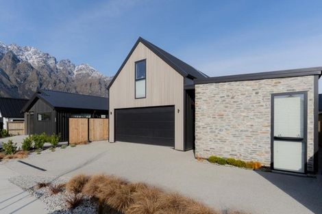 Photo of property in 43 Barn Road, Jacks Point, 9371