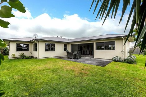 Photo of property in 111 Wairau Road, Oakura, 4314