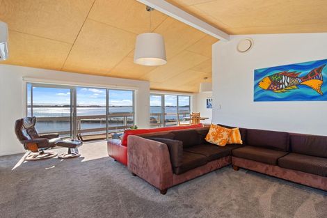 Photo of property in 150 Mccormacks Bay Road, Redcliffs, Christchurch, 8081