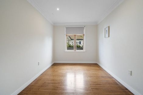 Photo of property in 7 Hobson Place, Takaro, Palmerston North, 4412