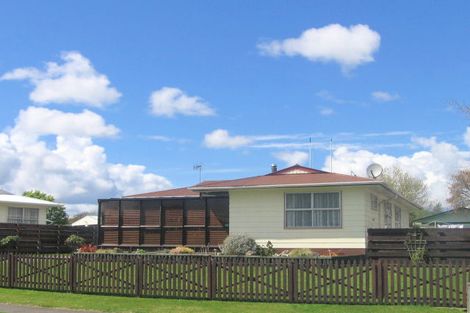 Photo of property in 15 Chaucer Place, Owhata, Rotorua, 3010