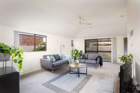 Photo of property in 115 Heta Road, Highlands Park, New Plymouth, 4312
