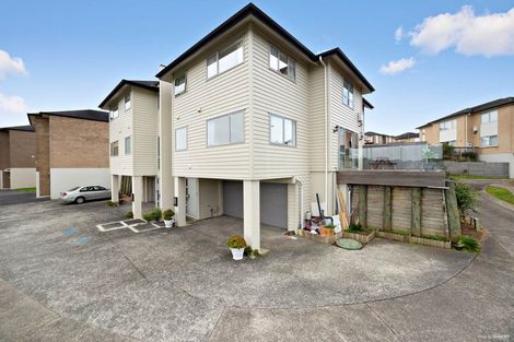 Photo of property in 36 Sohlue Place, Oteha, Auckland, 0632