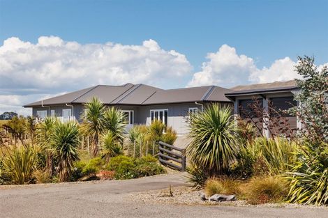 Photo of property in 52 Highland View Drive, Tokomaru, Palmerston North, 4474