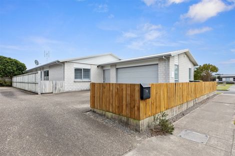 Photo of property in 36 Spinifex Street, Papamoa Beach, Papamoa, 3118