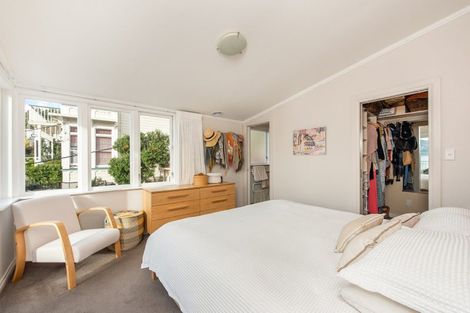 Photo of property in 15 Hay Street, Oriental Bay, Wellington, 6011