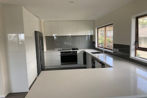 Photo of property in 7 Pluto Place, Beach Haven, Auckland, 0626