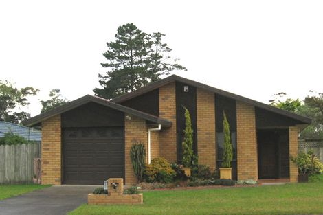 Photo of property in 33 Waimoko Glen, Swanson, Auckland, 0612