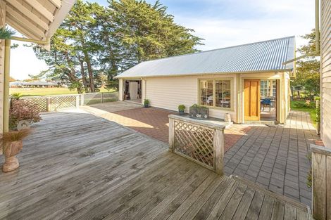 Photo of property in 25 Milne Street, Marton, 4710