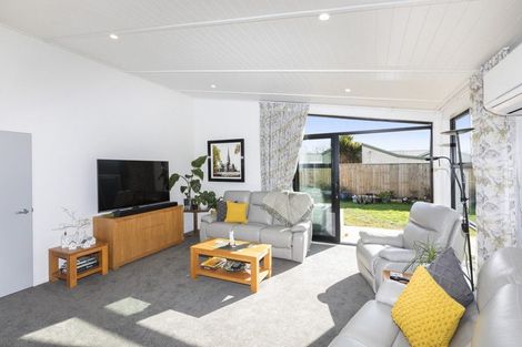 Photo of property in 5 Dray Place, Halswell, Christchurch, 8025