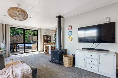 Photo of property in 13 Tahurangi Place, Spotswood, New Plymouth, 4310