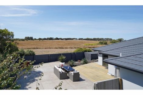 Photo of property in 21 Esk Place, Aranui, Christchurch, 8061