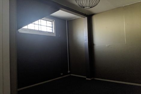 Photo of property in 91a Cook Street, Marfell, New Plymouth, 4310