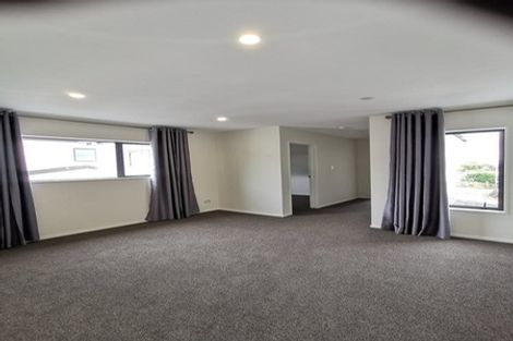 Photo of property in 98 Cardiff Road, Pakuranga, Auckland, 2010