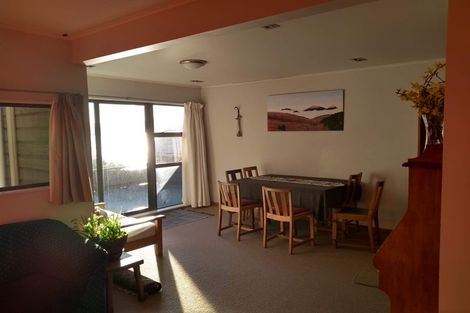 Photo of property in 14 Taungata Road, York Bay, Lower Hutt, 5013