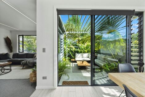 Photo of property in 349a Oceanbeach Road, Mount Maunganui, 3116