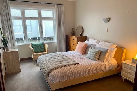 Photo of property in 224 The Parade, Island Bay, Wellington, 6023