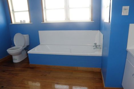 Photo of property in 1 Watson Drive, Paraparaumu Beach, Paraparaumu, 5032