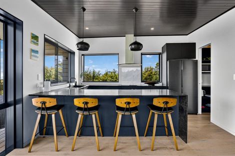 Photo of property in 102 The Ridge, Langs Beach, Waipu, 0582