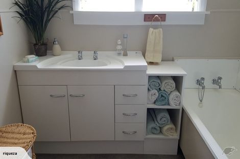 Photo of property in 313a Carrington Street, Vogeltown, New Plymouth, 4310