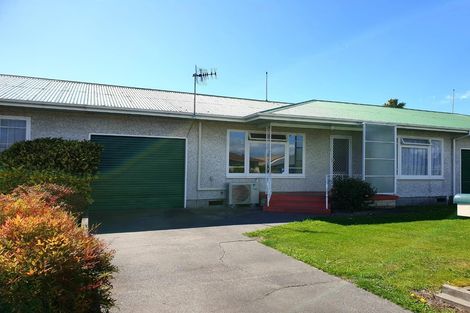 Photo of property in 2/800 Heretaunga Street East, Parkvale, Hastings, 4122