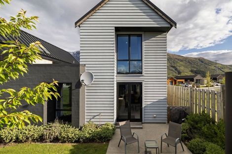 Photo of property in 4 Lauder Street, Lake Hayes, Queenstown, 9304