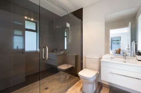 Photo of property in 174 Ballintoy Park Drive, Welcome Bay, Tauranga, 3175