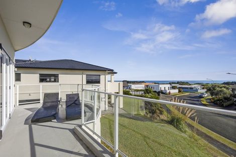 Photo of property in 16 Nadine Stanton Drive, Bell Block, New Plymouth, 4312