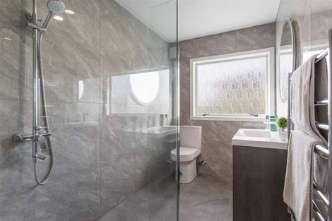 Photo of property in 2 San Marino Drive, Henderson, Auckland, 0612