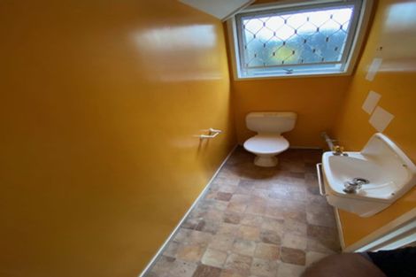 Photo of property in 80 Dundale Avenue, Blockhouse Bay, Auckland, 0600