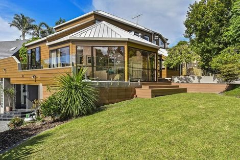 Photo of property in 62 Newhaven Terrace, Mairangi Bay, Auckland, 0630