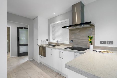 Photo of property in 2/14 Thornton Road, Cambridge, 3434