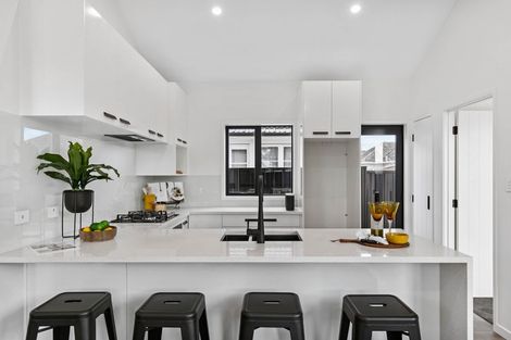 Photo of property in 54d Te Atatu Road, Te Atatu South, Auckland, 0610