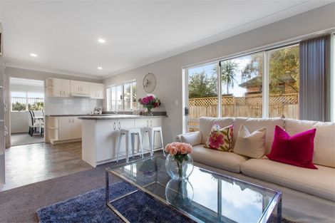 Photo of property in 2 San Marino Drive, Henderson, Auckland, 0612