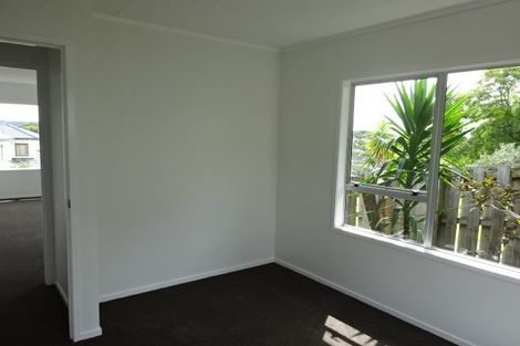 Photo of property in 21a Halldene Terrace, Red Beach, 0932
