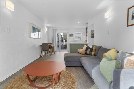 Photo of property in 2/21 The Mall, Mount Maunganui, 3116