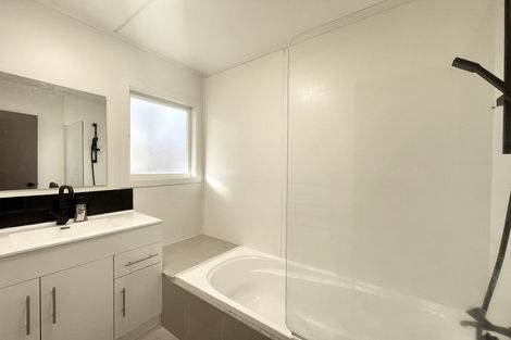 Photo of property in 11 Surrey Street, Manurewa, Auckland, 2102