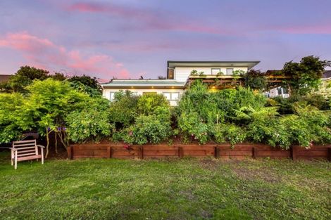 Photo of property in 8 Ronald Scott Grove, Riverstone Terraces, Upper Hutt, 5018