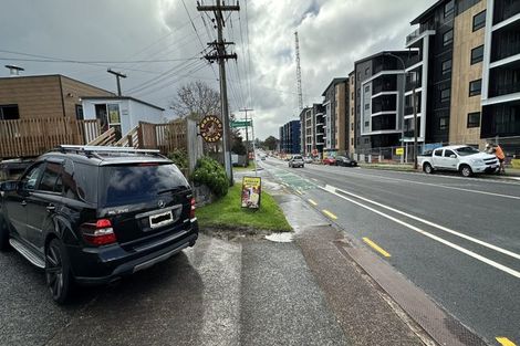 Photo of property in 1/174 Lake Road, Northcote, Auckland, 0627