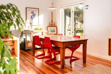 Photo of property in 12 Highland Crescent, Wadestown, Wellington, 6012