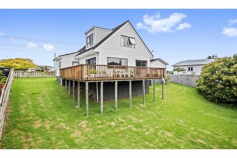 Photo of property in 32 Kaiwaka Road, Waiuku, 2123